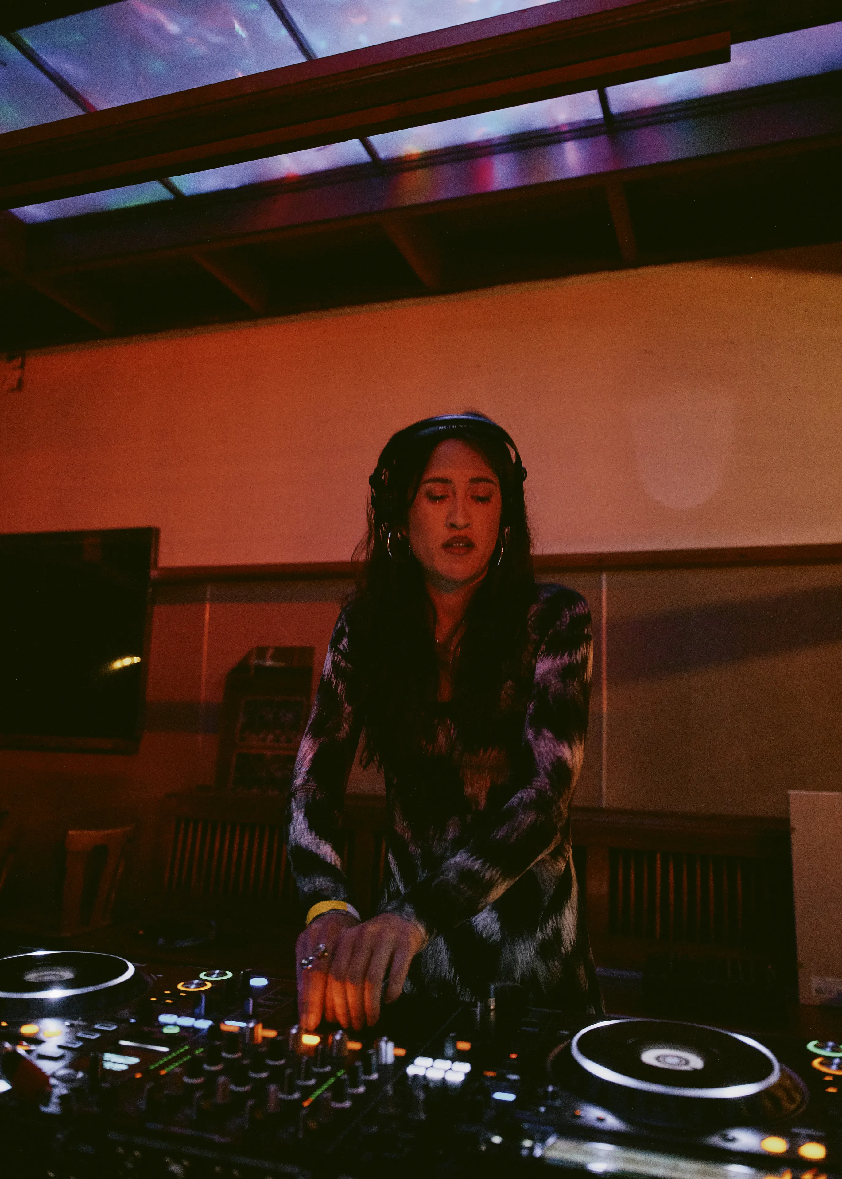 Sonalie Sonar an den Turntables
