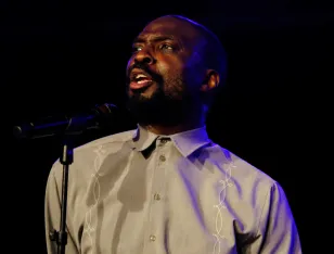 Porträt von Joshua Idehen